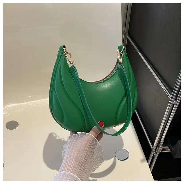 Streamline fashion handbag